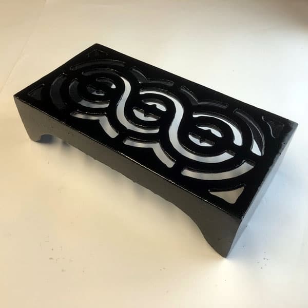 REG12 - Regency Scroll 12x6 cast iron air brick painted black